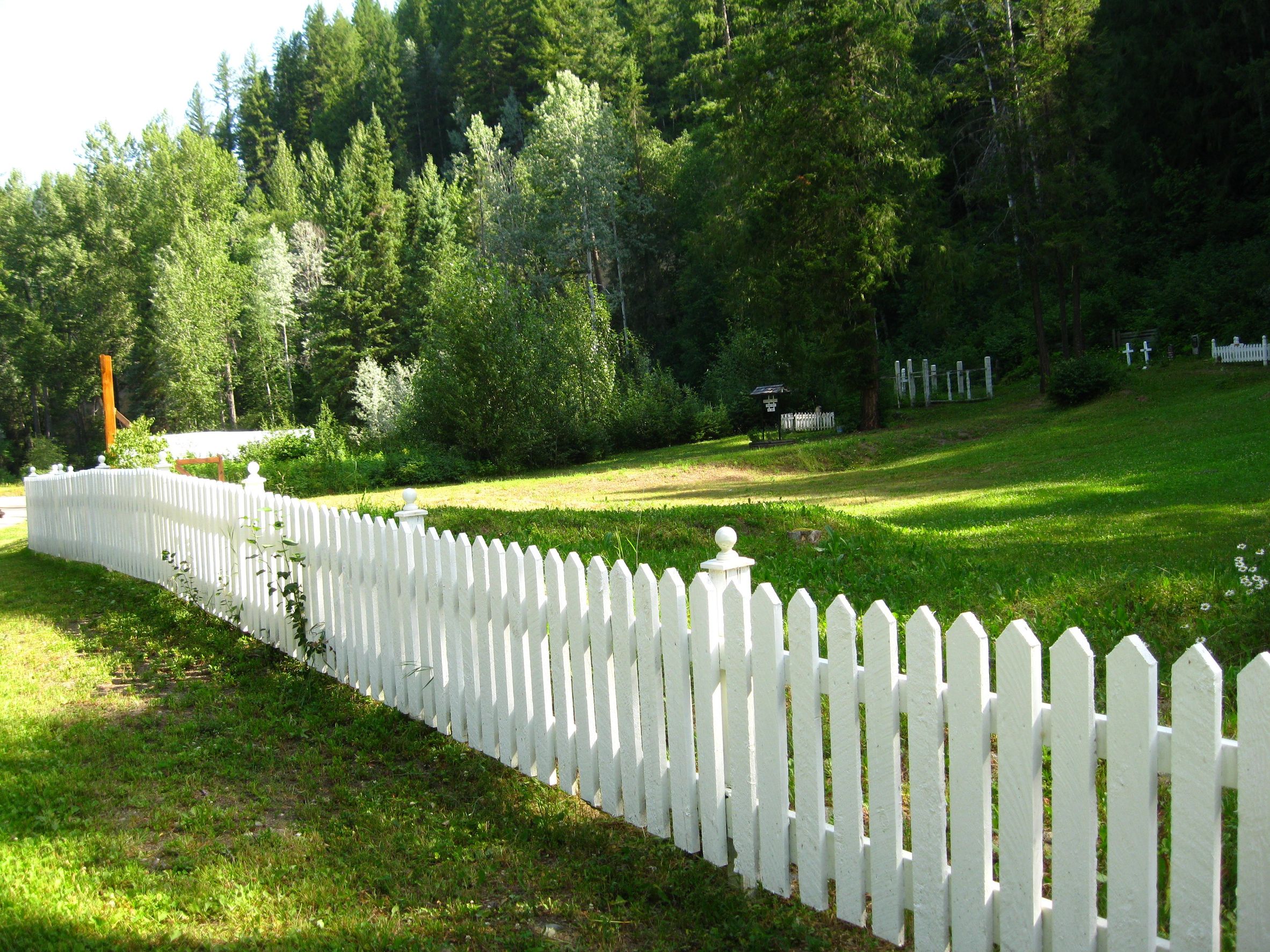 Fence Repair Near Me – Finding Expert Help is Essential