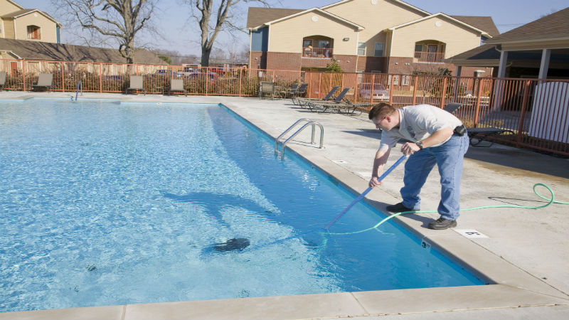 The Benefits of Choosing A Pool Cleaning Service For Your League City Pool