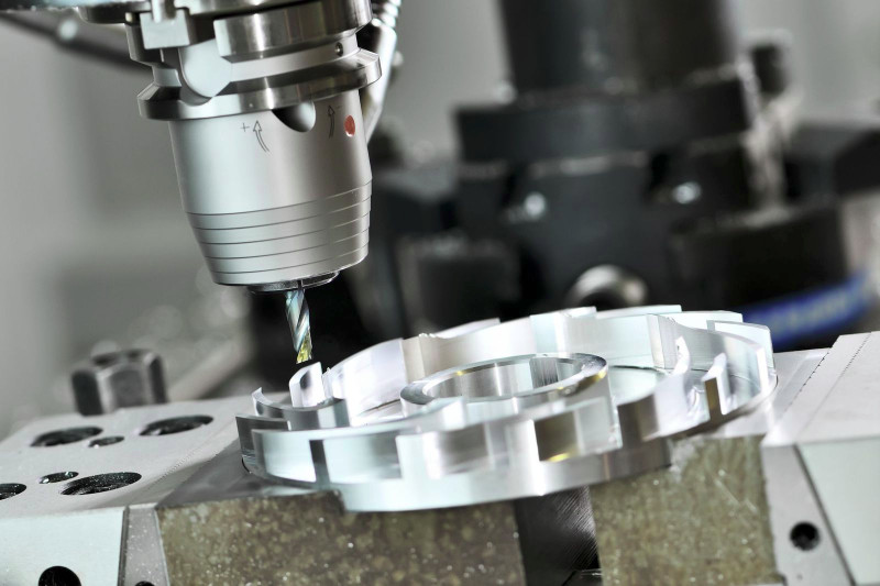 2 Reasons to Contract With a Professional CNC Machining Service in OH