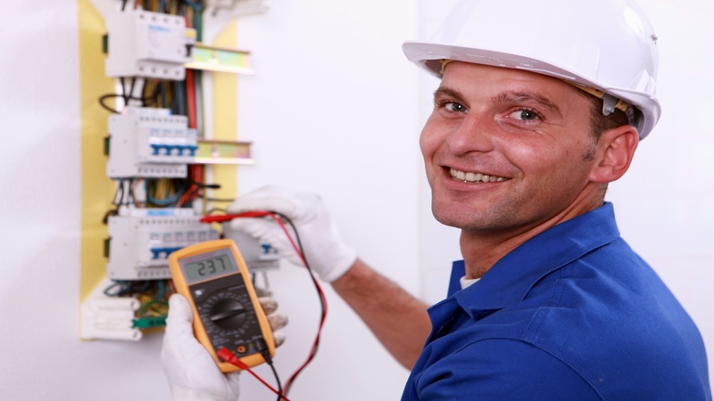 Tops Tips for How to Find the Best Electrician Near Boulder, CO