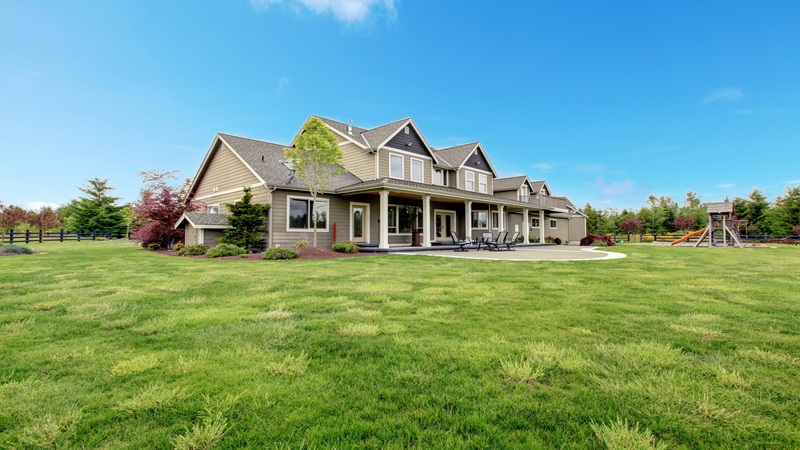 Designing Outdoor Elegance with a Leading Landscape Designer in Louisville, KY