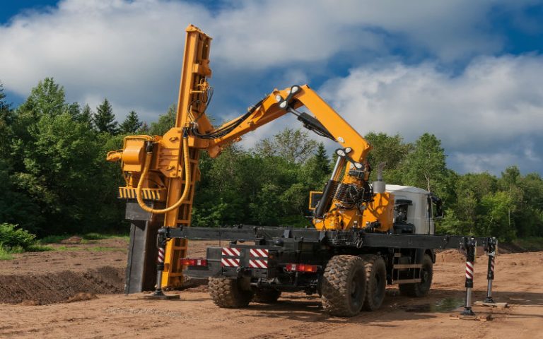 Consider These 5 Tips Before Hiring a Crane Rental Company in Goodyear City