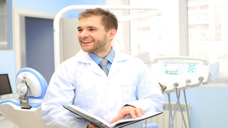 3 Signs You’re a Good Candidate for Dental Implants in Burbank, IL