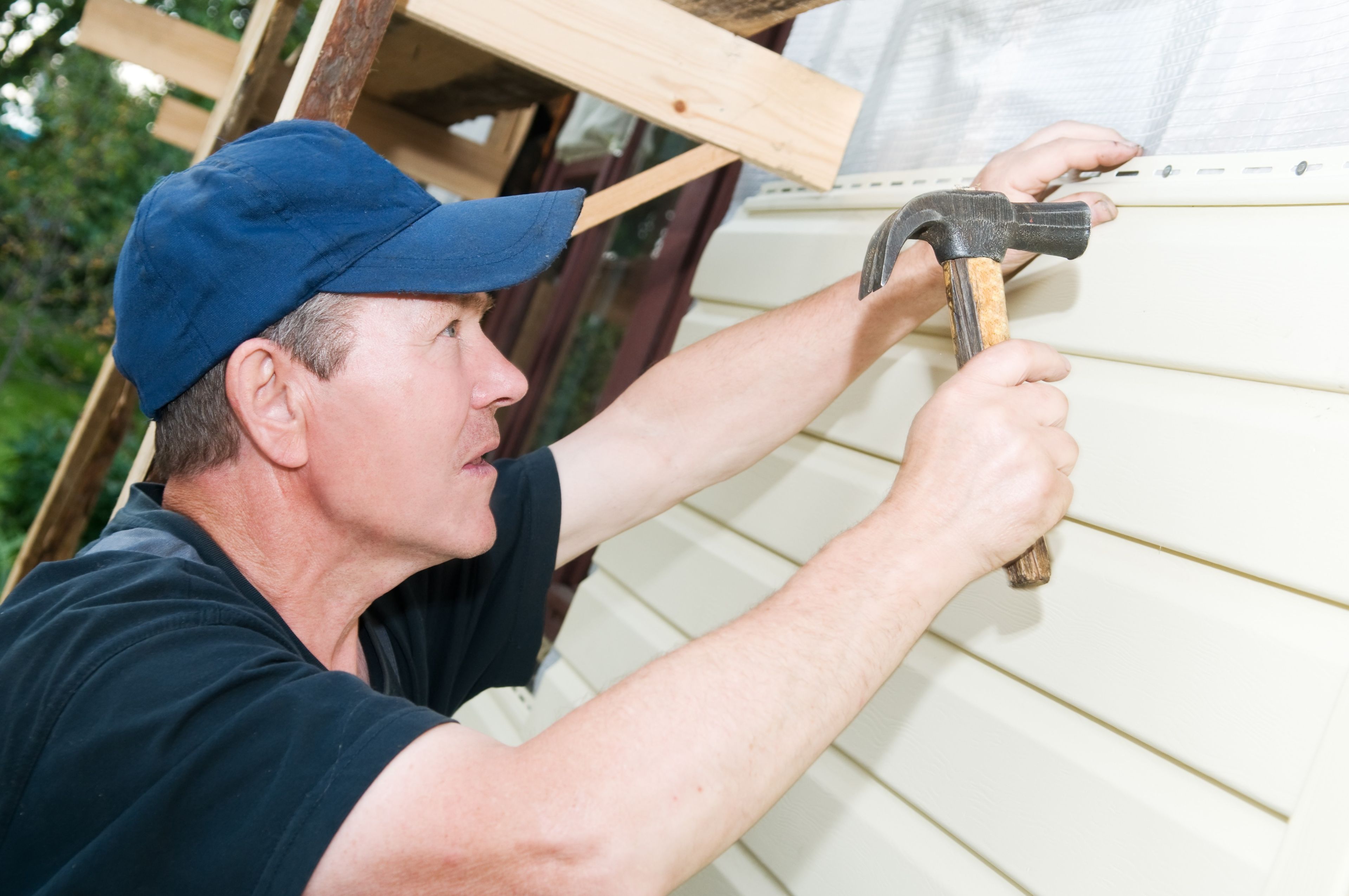 Why You Should Consider Vinyl Siding Installation in Battle Creek, MI